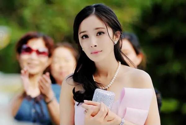 盤點楊冪這十八年來演過的角色 盤點楊冪這十八年來演過的角色