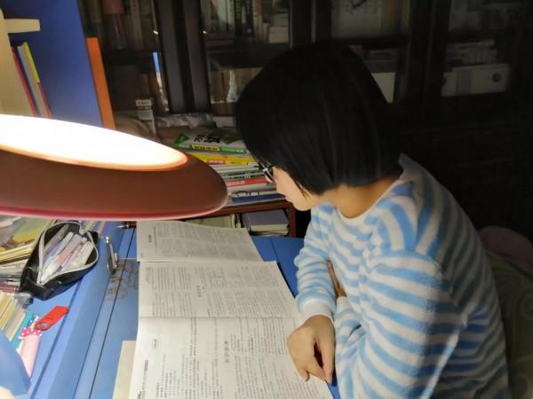 你的成績告訴我你學習的態度——寫給女兒的一封信 你的成績告訴我你學習的態度——寫給女兒的一封信