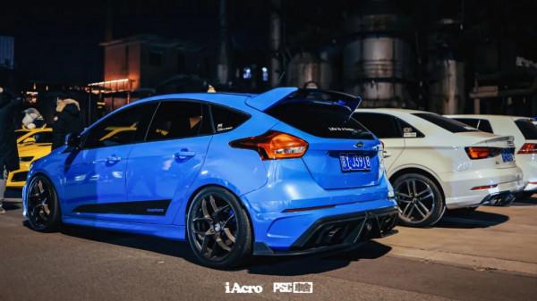 屬於iAcro的平安夜是什麼畫風？