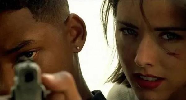 新片繼續“炸”,離開了《變形金剛》的爆炸貝,這次能夠翻身嗎? 新片繼續“炸”,離開了《變形金剛》的爆炸貝,這次能夠翻身嗎?