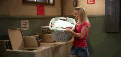 衣服褪色又混色怎麼辦?洗衣服時加張“紙”,洗完和新衣服一樣 衣服褪色又混色怎麼辦?洗衣服時加張“紙”,洗完和新衣服一樣