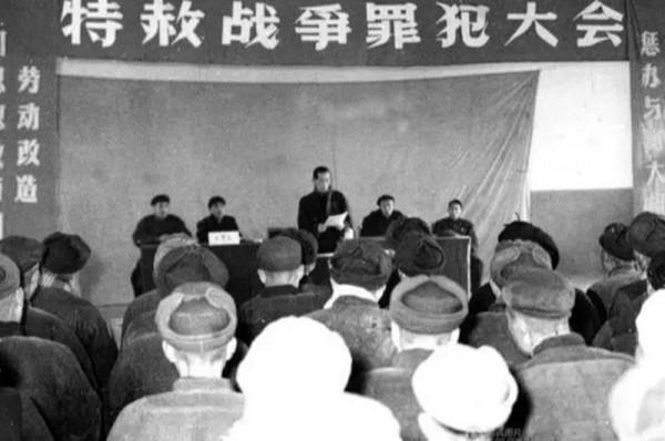 邱行湘特赦後想當搬運工人，周恩來得知後：你們的身份是國家幹部