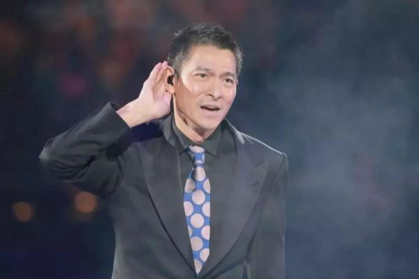 真不想他們老去，這9位大咖都老了，最大的71歲，最小的也59歲了