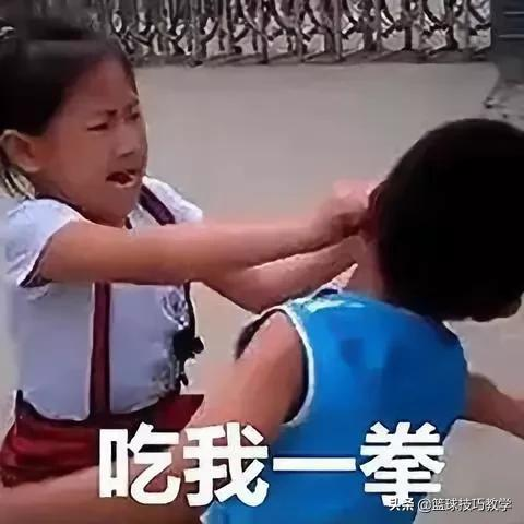 比賽還沒打,勇士新秀倒下了!湯普森上演扣籃表演,狀態不錯 比賽還沒打,勇士新秀倒下了!湯普森上演扣籃表演,狀態不錯