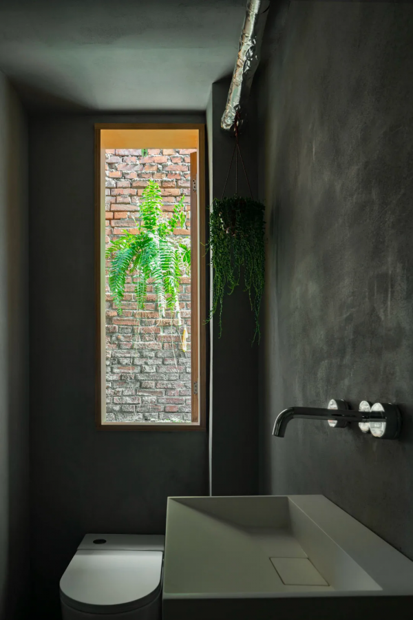 15個門窗洞，N種開口尺度，這個46㎡老破小改造把我看傻眼了