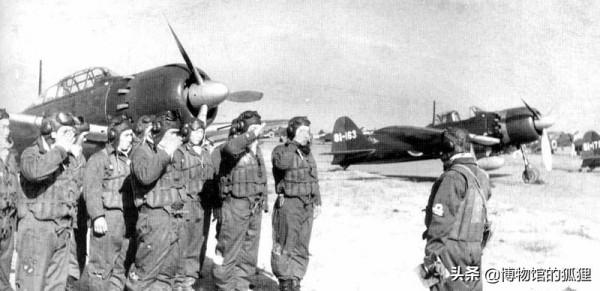 日軍第一批紫電飛行員死得糊塗：臨時充當搬運工，改飛零式被全殲