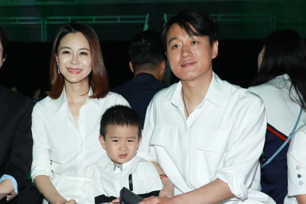 長相浪費基因？這些星二代，明明跟父母共用一張臉