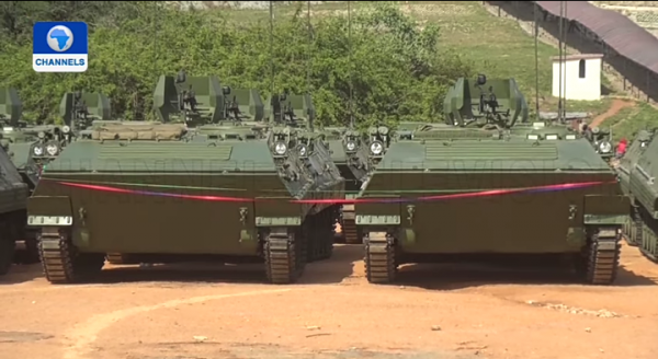 中國這位裝甲老兵,開始征戰非洲!與最新坦克一道死磕恐怖分子 中國這位裝甲老兵,開始征戰非洲!與最新坦克一道死磕恐怖分子