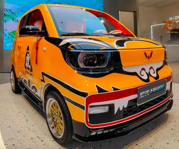 五菱宏光MINIEV虎年限定裝扮正式亮相，造型喜慶
