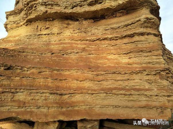 &OpenCurlyDoubleQuote;石頭寨&rdquo;裡看石頭