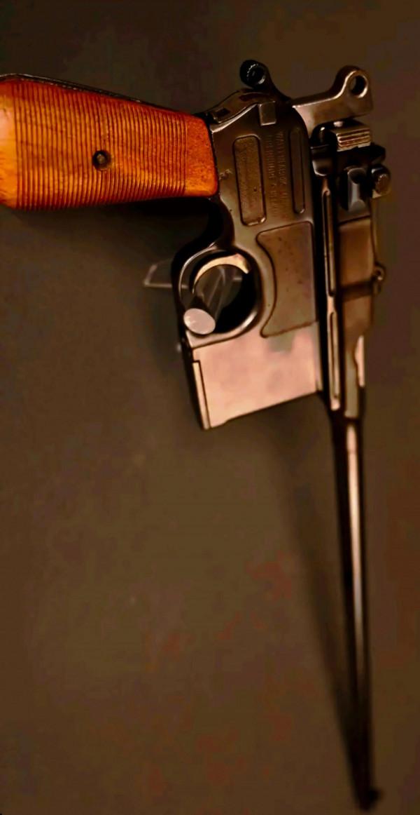 駁克槍原廠製造和收藏品的清晰大圖