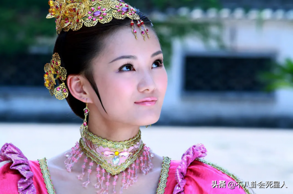 10部造型辣眼的古裝劇,看過三部你就要“洗眼睛”了 10部造型辣眼的古裝劇,看過三部你就要“洗眼睛”了