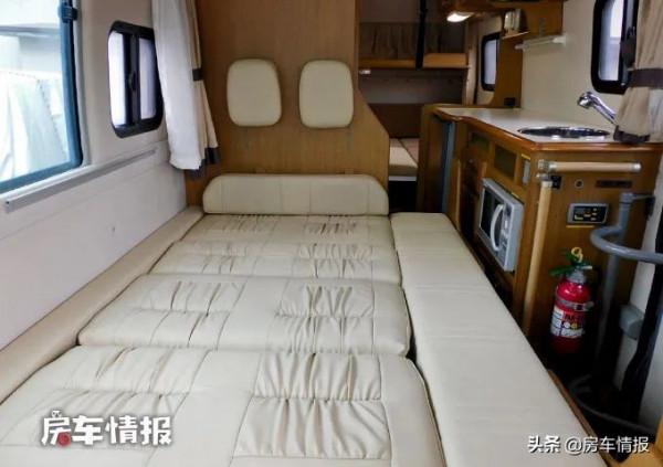 日產中巴房車,3.0T動力雙客廳能坐10人,國內也有但認識的人不多 日產中巴房車,3.0T動力雙客廳能坐10人,國內也有但認識的人不多