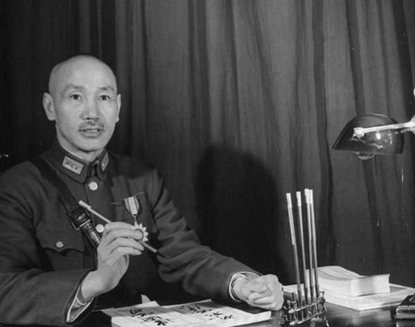 粟裕為何沒有參加長征？中央兩份絕密檔案曝光，揭露其中複雜內情