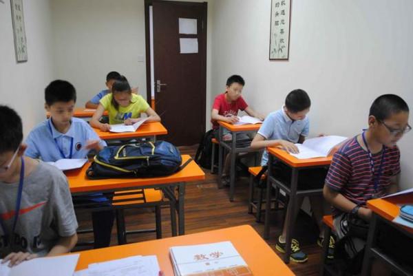 多地教育局宣佈，學科類校外培訓收費標準出爐，不像之前漫天要價