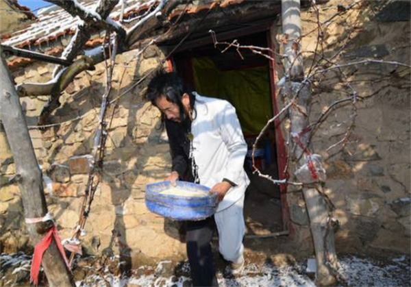 那個相信龍真實存在，離家出走上山尋龍17年的道長，現狀如何？