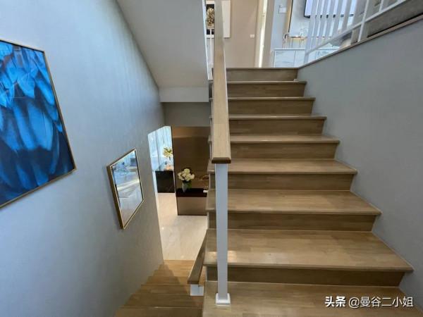 只要100多萬的泰國三層別墅，6米挑高玻璃窗，比千萬豪宅還大氣