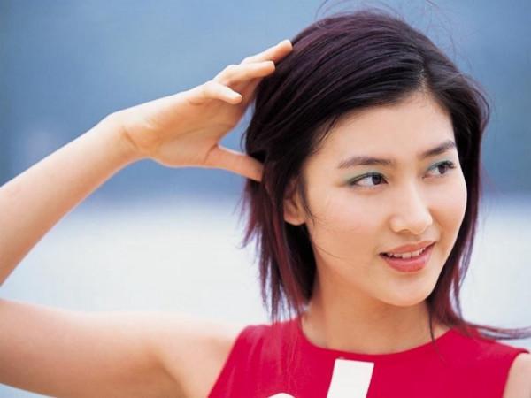 從“一夜爆紅”到“銷聲匿跡”,李彩樺到底哪一步走錯了? 從“一夜爆紅”到“銷聲匿跡”,李彩樺到底哪一步走錯了?