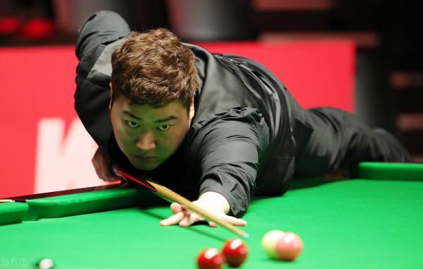 丁俊暉持續回暖，猛飈兩杆過百挺進土耳其！顏丙濤晉級火箭退賽