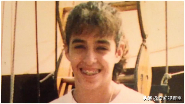 15歲女孩遭遇險境,最終實現完美自救,讓潛藏多年的真兇原形畢露 15歲女孩遭遇險境,最終實現完美自救,讓潛藏多年的真兇原形畢露