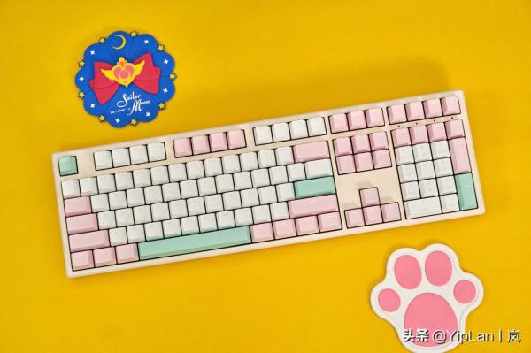 宛若夏日裡那杯冰飲，吉利鴨Ducky9108芝芝桃桃鍵盤開箱