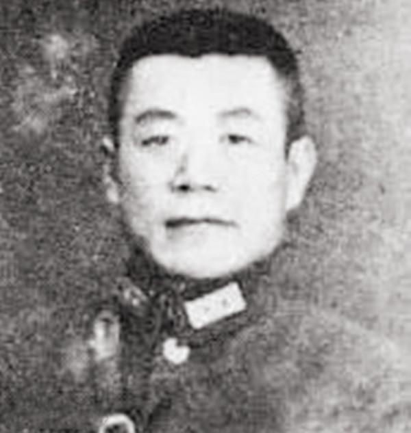 邱清泉唯一留在大陸的兒子，主動放棄前往臺灣，後來的結局如何？