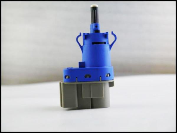 蒙迪歐剎車燈一直亮怎麼解決? 蒙迪歐剎車燈一直亮怎麼解決?