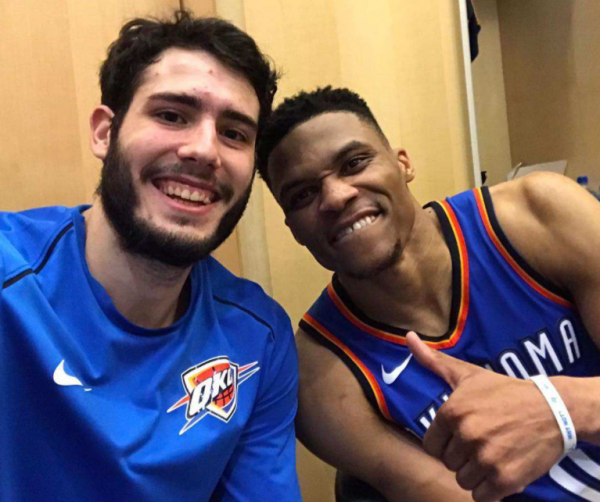 3年後,裡夫斯完成了3年前,那名白人神射手對威少的遺憾 3年後,裡夫斯完成了3年前,那名白人神射手對威少的遺憾