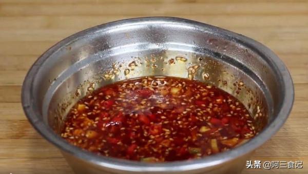 冬天蘿蔔最解饞做法,不炒不燉不醃,放鍋裡蒸一蒸,上桌比肉還香 冬天蘿蔔最解饞做法,不炒不燉不醃,放鍋裡蒸一蒸,上桌比肉還香