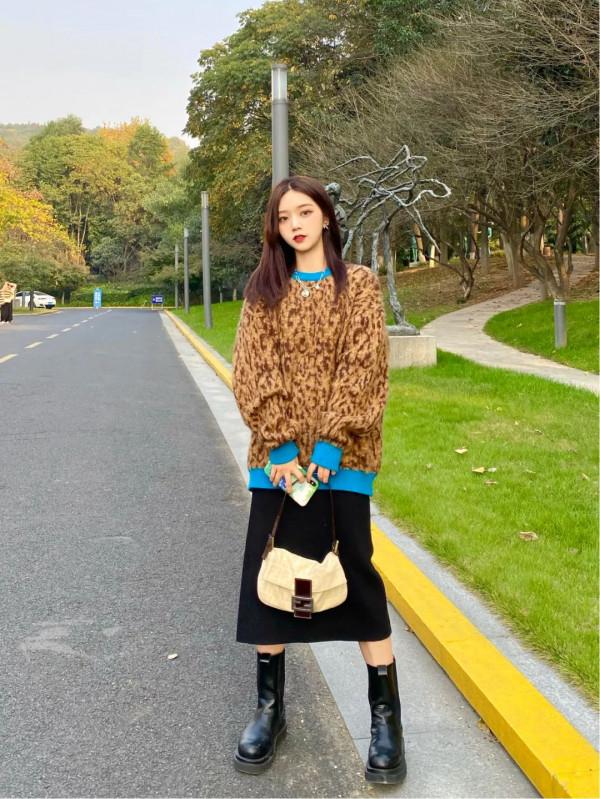 把褲子脫了!秋冬裙子+靴子才最適合小個子,巨時髦巨顯高 把褲子脫了!秋冬裙子+靴子才最適合小個子,巨時髦巨顯高