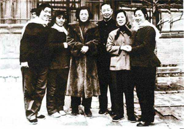 孟遏雲:美貌是她的原罪,數次被軍閥囚禁強迫,28歲歷經一生風霜 孟遏雲:美貌是她的原罪,數次被軍閥囚禁強迫,28歲歷經一生風霜