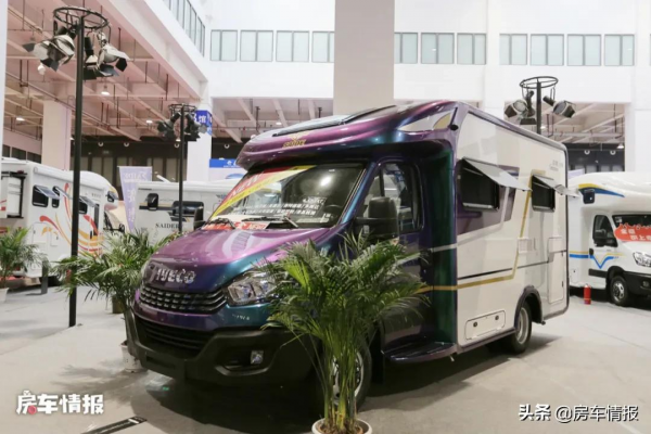 新款獵鷹房車上市，水電升級價格降低，雙人座椅帶按摩乘坐真舒服