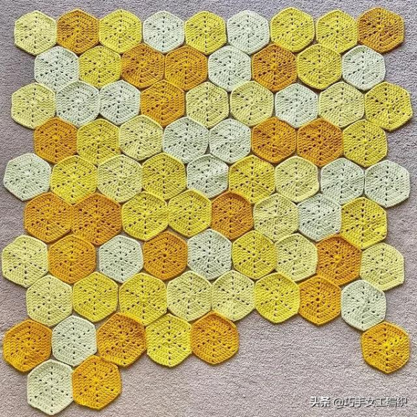 鉤編留下太多的零線，幾十種六角的鉤法，讓你家美出花來