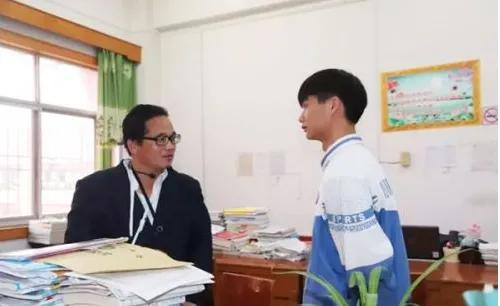 問曾當班主任的岳父：當時幹嘛嚴格管教我？岳父：想培養你做女婿