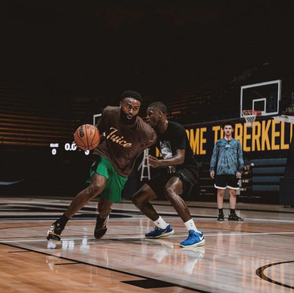 把家人帶回母校！杰倫-布朗與前隊友賈巴里-伯德一起訓練