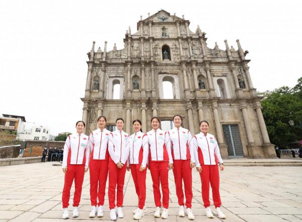 內地奧運健兒代表團參觀大三巴