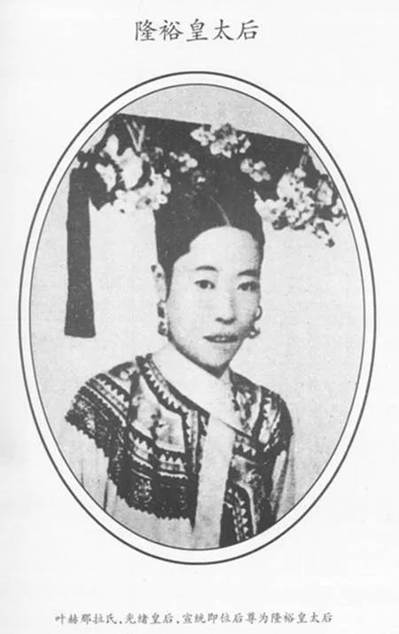 清朝興亡有著驚人的相似冥冥之中已註定，興於祖孫倆亡於祖孫倆