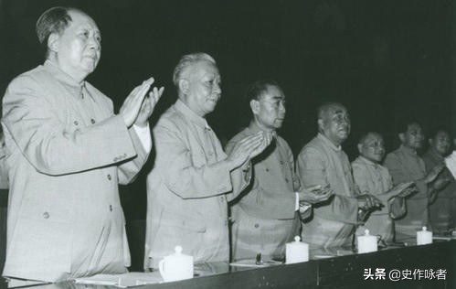1976年,華國鋒擔任軍委主席後,中央選出的5位副主席都是誰? 1976年,華國鋒擔任軍委主席後,中央選出的5位副主席都是誰?