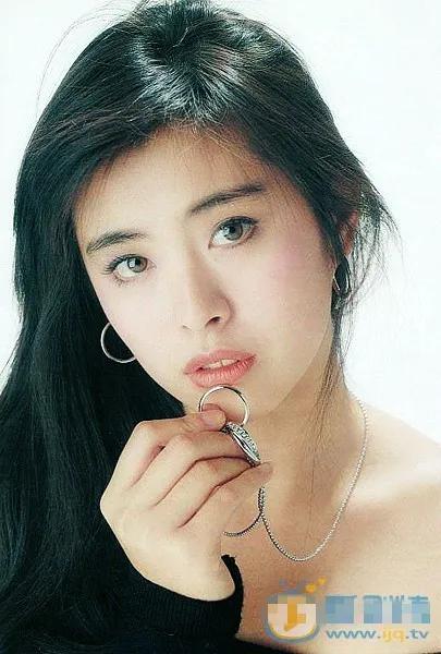 沒有美顏的年代，香港影壇真正的女神～王祖賢