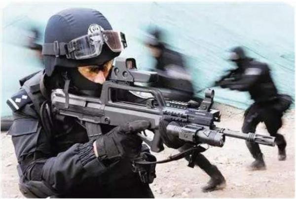 美國如何看待95步槍?設計過時但效能可靠強大,王者地位不可撼動 美國如何看待95步槍?設計過時但效能可靠強大,王者地位不可撼動