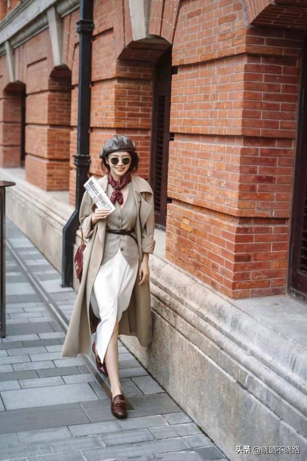 今年火了一種穿法叫:“外面過冬,裡面過夏”,時髦精們都愛了 今年火了一種穿法叫:“外面過冬,裡面過夏”,時髦精們都愛了