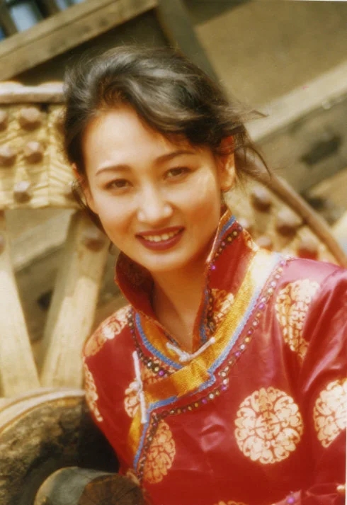 喝酒敗盡家產，35歲離婚，50歲老年喪女的騰格爾後悔了嗎？