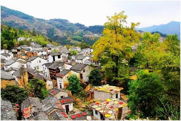 安徽一美麗小眾古村，建在山脊之上，天空景色美不勝收，遊客卻少
