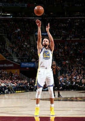 NBA至高無上的榮耀—場均25+的180俱樂部!NBA至今僅有四人上榜 NBA至高無上的榮耀—場均25+的180俱樂部!NBA至今僅有四人上榜