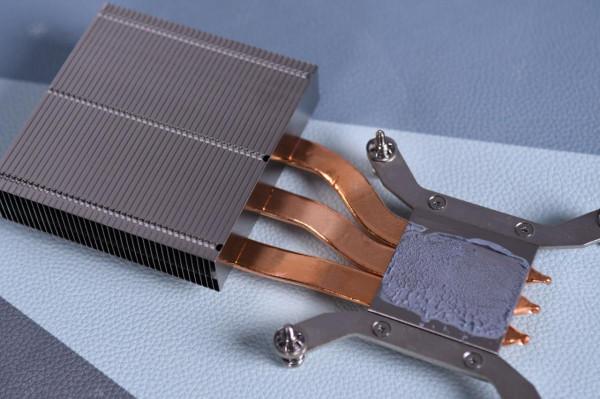 居然如此簡約 同方精銳Z1-557一體機開箱+拆解