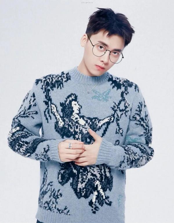 頂級男神李易峰，簡直帥成一道光