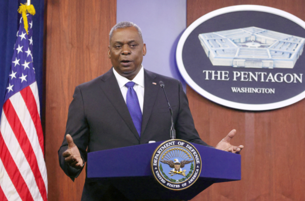 俄羅斯國防部長是大將，中國防長是上將，美國防長是什麼軍銜？