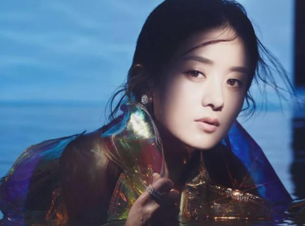 趙麗穎時尚路有多難？合作過業內8大知名攝影師，只有2人沒失手