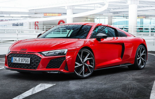 出道即巔峰，從賽道馳騁的R8R再到奧迪R8，它經歷了什麼