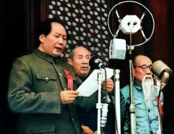 《開國大典》:這六人為何能排到總理前面? 《開國大典》:這六人為何能排到總理前面?